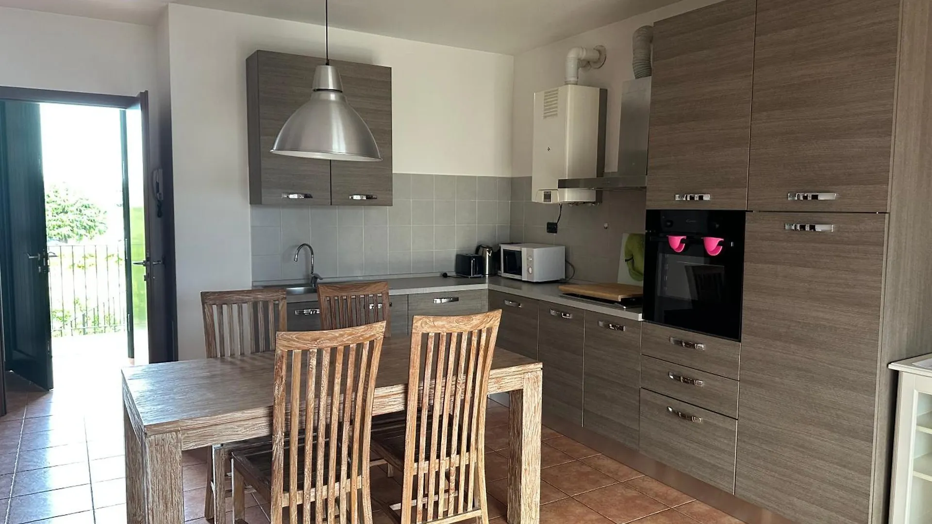 בית נופש הוילה Casa Argento מנרבה דל גארדה איטליה